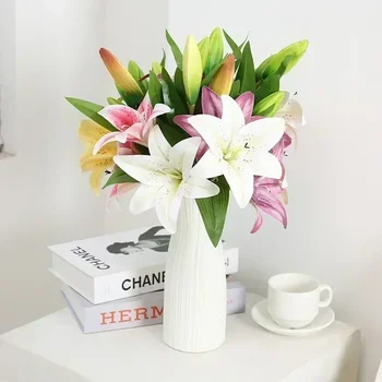 Gyönyörű egyszárú Mini 2 virág 1 rügyű liliom mesterséges virágdísz lakberendezéshez és esküvői fotózáshoz Kellék