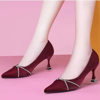 Luxus kristály szexi magassarkú cipő 2024 Női sekély cipő Nyári divat hegyes orrú ruha cipő Party Pumps Femme Zapatos