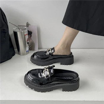 Papucs Platform női cipő Szögletes sarkú csúszdák Divat naplopók Borító lábujj női sarok 2023 blokk Luxus női cipők
