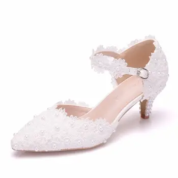 Tavasz Ősz Magas sarkú cipő Női fehér esküvői cipő Csipke csatos szíj Hegyes orrú vékony sarkú cipő 5.5CM Divat Női pumpák Cipő