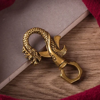Vintage sárgaréz kulcstartó Tiszta réz fenevad sárkány szerencsés kulcstartó DIY kulcstartó kiegészítők Luxus márka EDC karabiner szerszám ajándékok