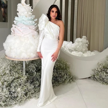 Egy váll hosszú ujjú szatén menyasszonyi ruha bájos hát nélküli hüvely szexi esküvői ruhák nőknek فستان حفلات الزفاف