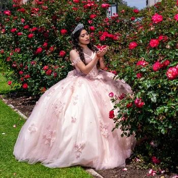 Rózsaszín fényes hercegnő ruhák báli ruha Quinceanera ruha gyöngyös csipke masni báli ruhák lányoknak fűző ballagási ruhák Vestido De15